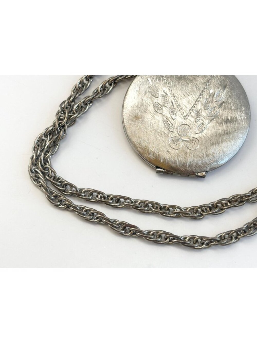 Locket Floral Carved Matte Silver Toned Vintage Jumbo Pendant Necklace - 24" - Picture 16 of 16